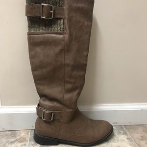 Charlotte Russe Size 7 Boots